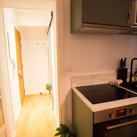 T2 Bright Ideal For Couple 1 Min From Voltaire Appartement