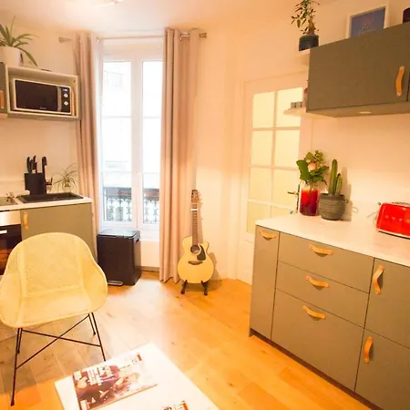 T2 Bright Ideal For Couple 1 Min From Voltaire Appartement