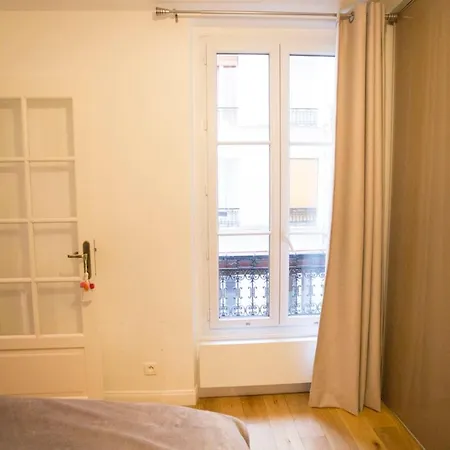 Appartement T2 Bright Ideal For Couple 1 Min From Voltaire Paris